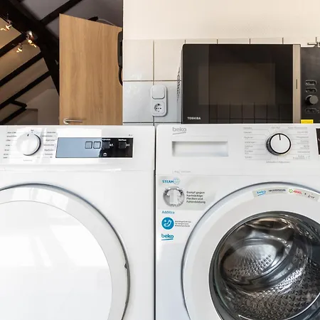 아파트 Fuer 4 Personen Mit 2 Schlafzimmer, Wohnzimmer, Kueche & Balkon *