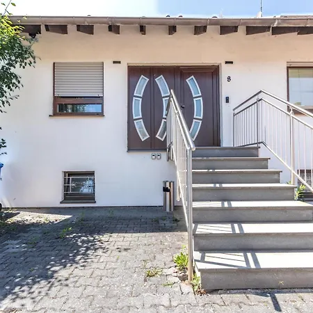 Fuer 4 Personen Mit 2 Schlafzimmer, Wohnzimmer, Kueche *