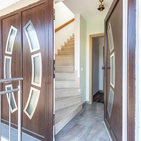 Fuer 4 Personen Mit 2 Schlafzimmer, Wohnzimmer, Kueche * Munster (Darmstadt-Dieburg)