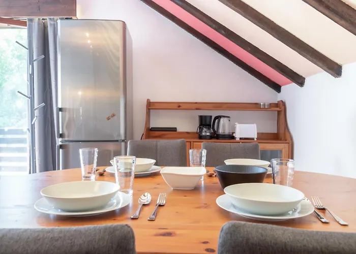 Apartment Fuer 4 Personen Mit 2 Schlafzimmer, Wohnzimmer, Kueche