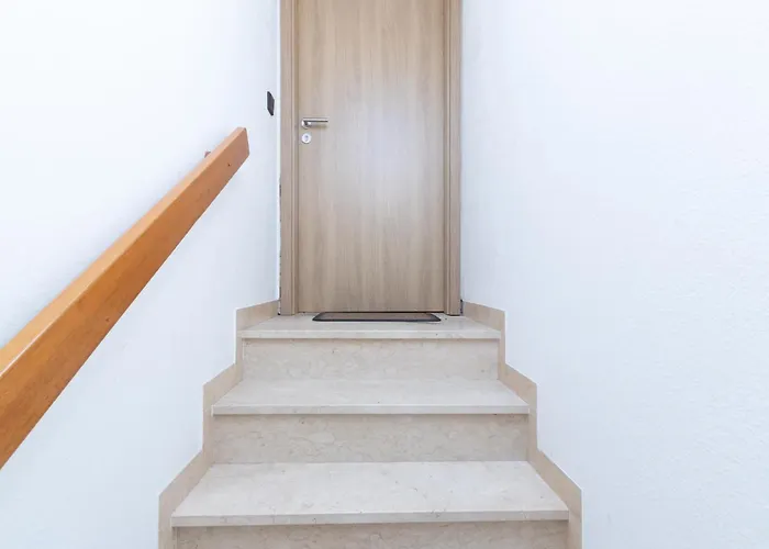 Apartment Fuer 4 Personen Mit 2 Schlafzimmer, Wohnzimmer, Kueche